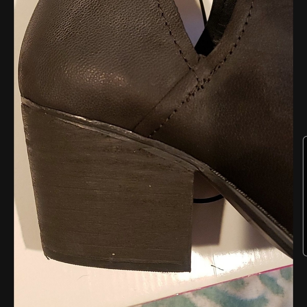 Boots - Picture 2 of 4